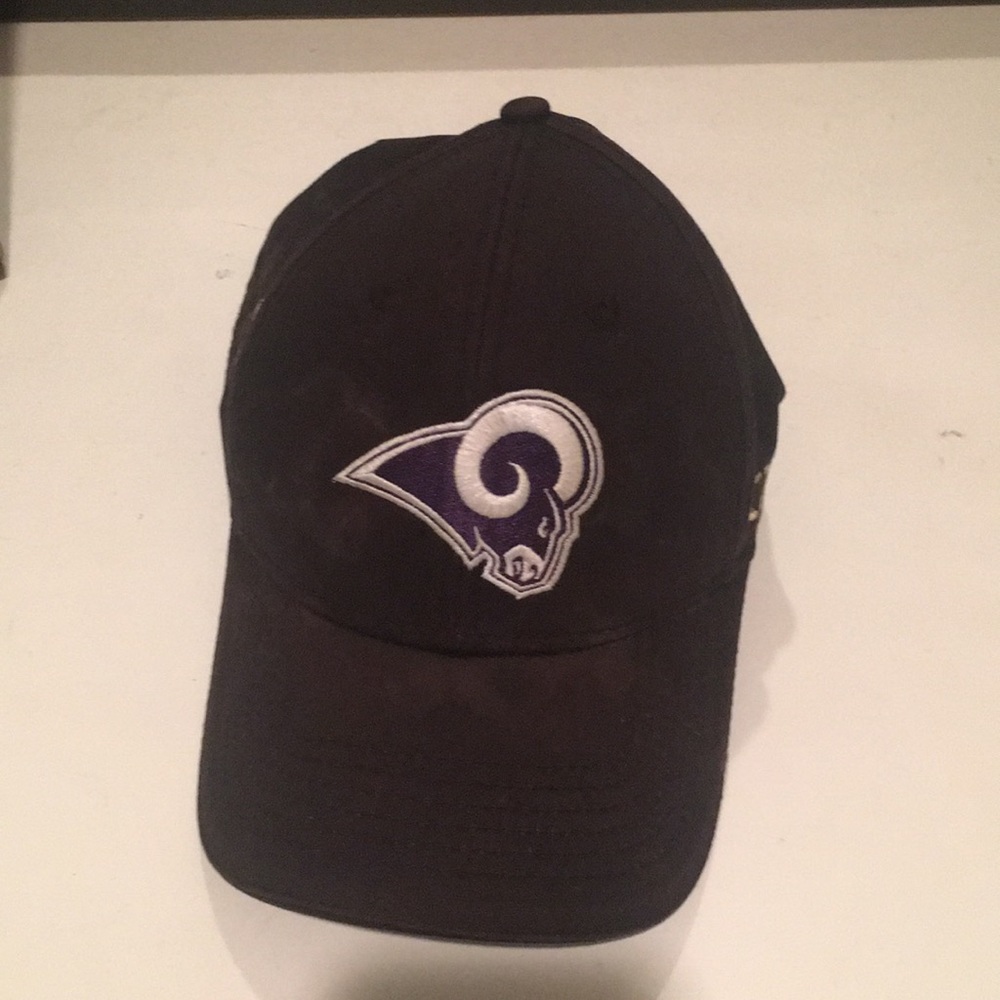 LA Rams Black Adjustable Hat